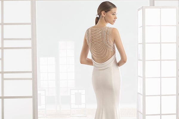 ΟΙΚΟΙ ΝΥΦΙΚΩΝ ΣΤΗΝ ΕΛΛΑΔΑ