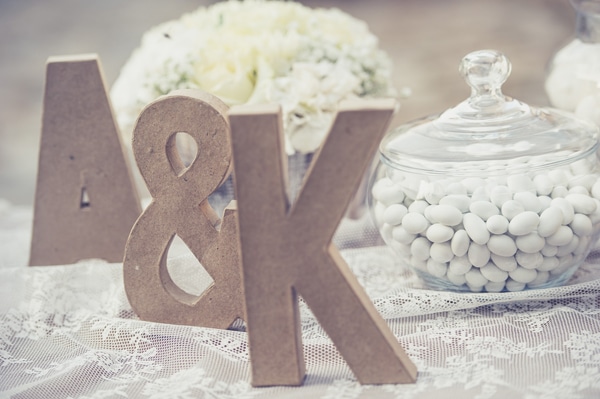 ρουστικ-διακοσμηση-γαμου-ιδεες-ξυλο