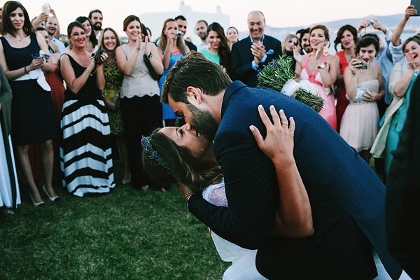 στεφανι-απο-λουλουδια-μποεμ-γαμος