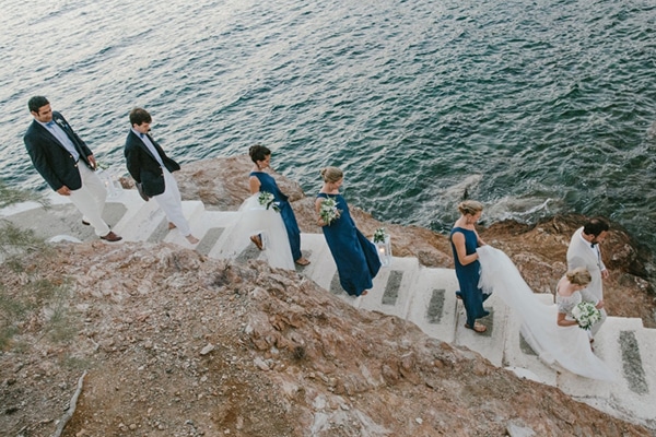 γαμος-σε-ξωκλησι-σε-βραχο-λερος (3)