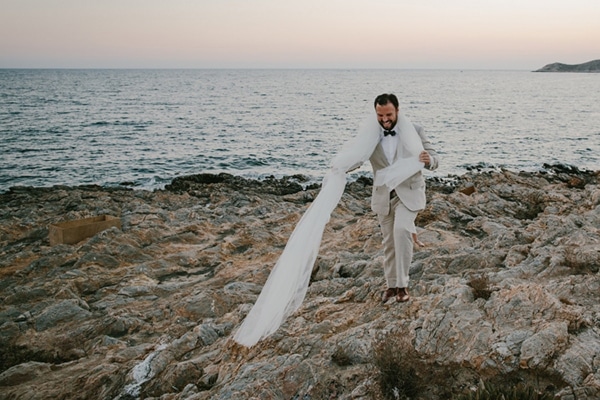 γαμος-σε-ξωκλησι-σε-βραχο-λερος (4)