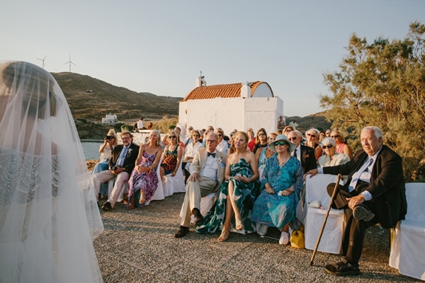 γαμος-στο-εκκλησακι-αγιου-ισιδωρου-λερος