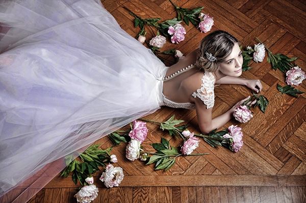 μοντερνα-νυφικα-με-διαφανεια