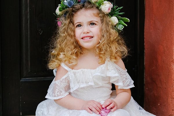 Μοντέρνα φορέματα για παρανυφάκια online