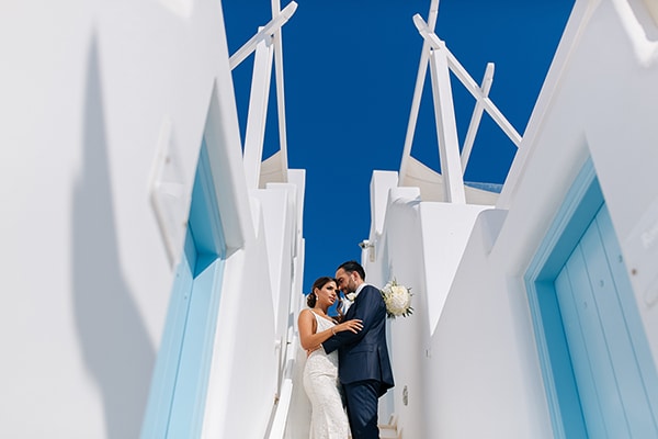 Chic φθινοπωρινος γαμος στη Σαντορινη Chic φθινοπωρινος γαμος στη Σαντορινη