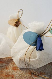 Μπομπονιέρες γάμου με τούλι Μπομπονιέρες γάμου με τούλι