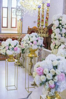 Ανθοσυνθεσεις για στολισμο της εκκλησιας