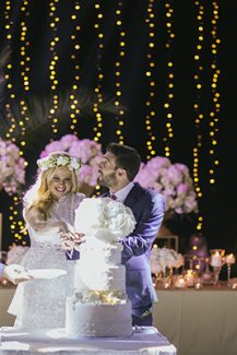 Elegant τουρτα γαμου Elegant τουρτα γαμου