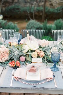 Ομορφος στολισμος δεξιωσης