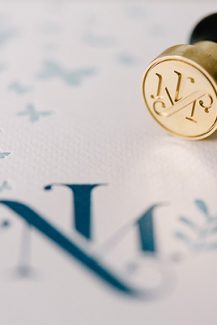 Προσκλητηρια γαμου με βουλοκερι Προσκλητηρια γαμου με βουλοκερι