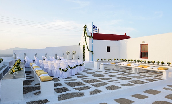 Ανθοστολισμος για εκκλησια