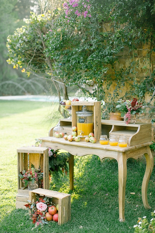 Apple cider stand