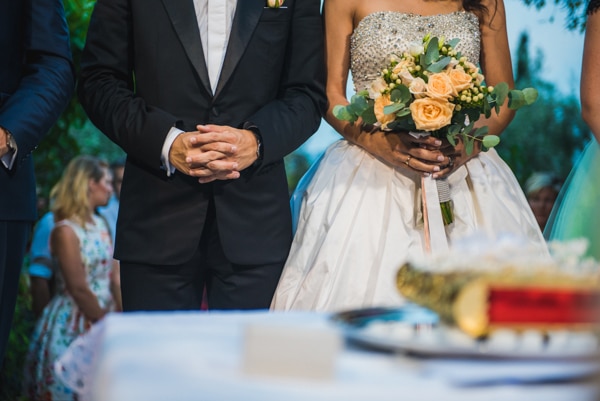 Νυφική ανθοδέσμη με τριαντάφυλλα