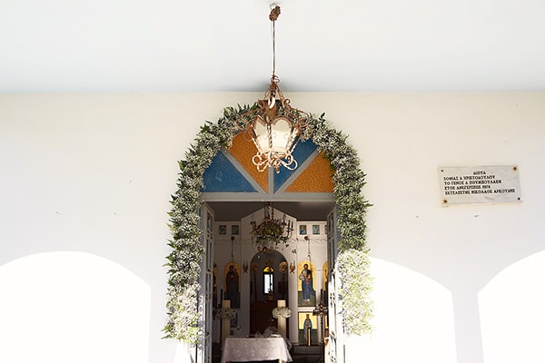 Διακοσμηση εκκλησιας με λεβαντα