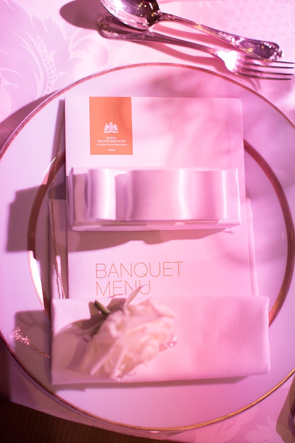 Παραδοσιακη διακοσμηση τραπεζιου γαμου