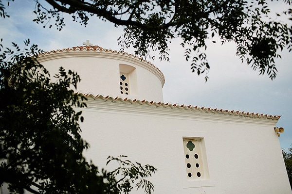 Εκκλησια για γαμο στην Μονεμβασια