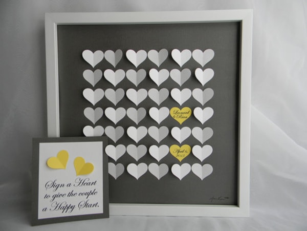 Κορνιζα με 3D καρδιες για τις ευχες των καλεσμενων Κορνιζα με 3D καρδιες για τις ευχες των καλεσμενων