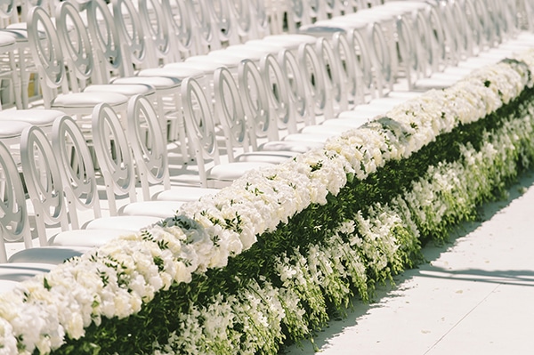 Στολισμος εισοδου εκκλησιας