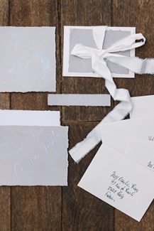 Γκρι προσκλητηρια γαμου