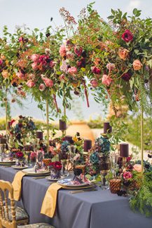 Στολισμος τραπεζιου γαμου με χρυσο & μπλε Στολισμος τραπεζιου γαμου με χρυσο & μπλε