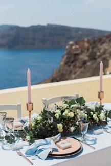 Rose gold στολισμος τραπεζιου Rose gold στολισμος τραπεζιου