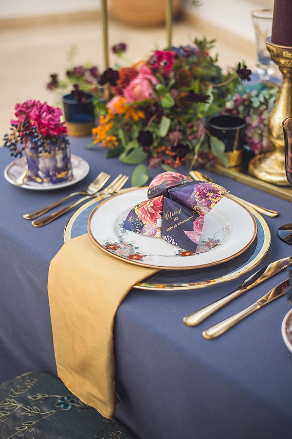 Gold & royal blue στολισμος γαμου