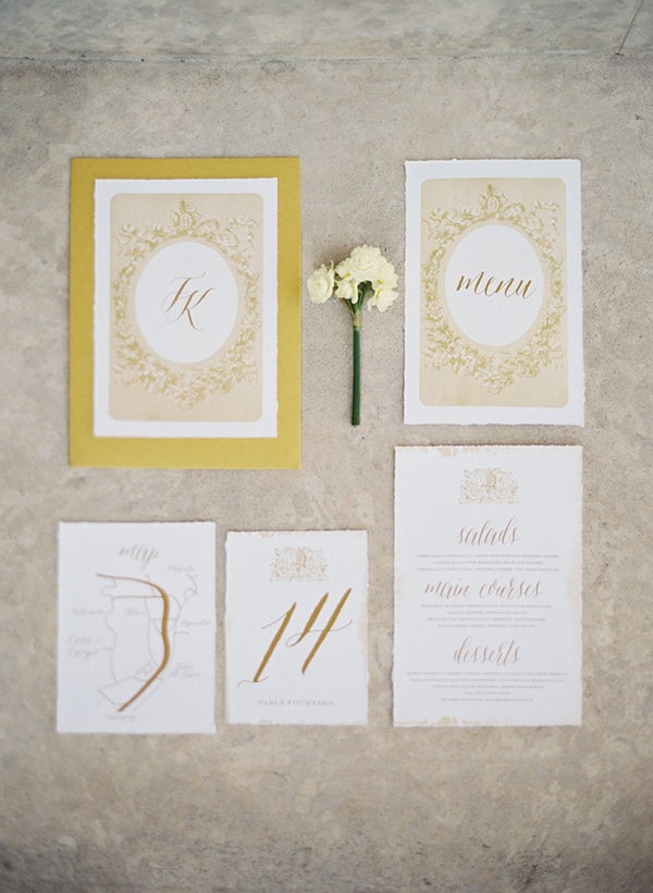 Χρυσα προσκλητηρια γαμου