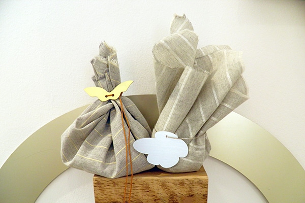 Υπεροχες μπομπονιερες σε γκρι χρωμα Υπεροχες μπομπονιερες σε γκρι χρωμα