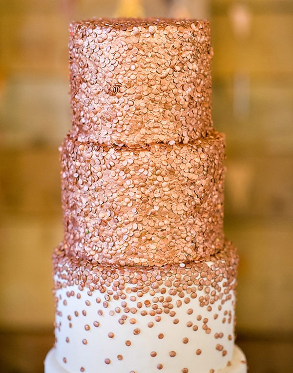 Γαμηλια τουρτα με παγιετες