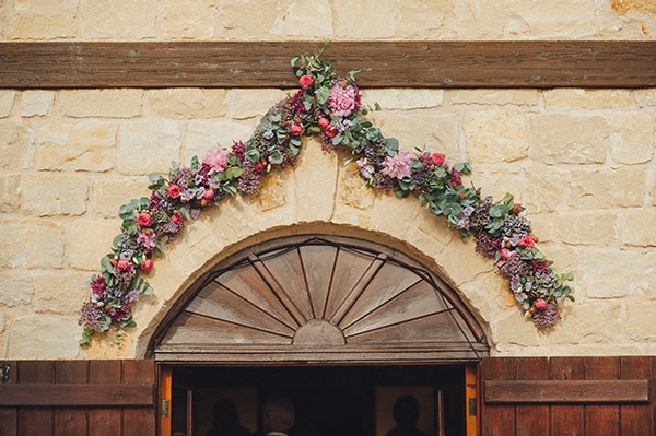 Στολισμος για ανοιξιατικο γαμο