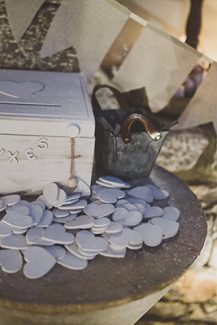 Ξυλινο κουτι ευχων Ξυλινο κουτι ευχων