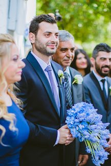 Μπλε νυφική ανθοδέσμη με μπλε ορτανσίες