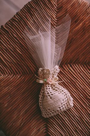 Vintage μπομπονιερα με κεντημα