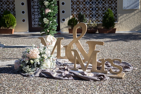 Στολισμος με πινακιδες