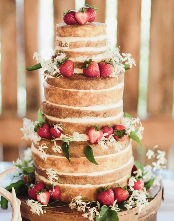Naked Cake με φραουλες