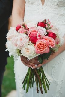 Νυφικό μπουκέτο με τριαντάφυλλα