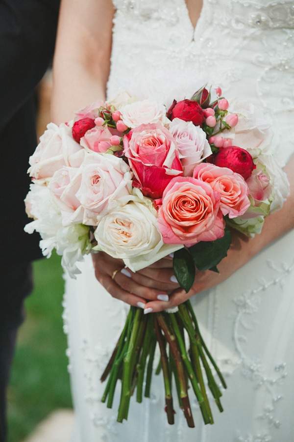 Νυφικό μπουκέτο με τριαντάφυλλα