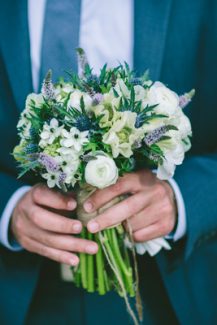 Νυφική ανθοδέσμη με νεραγκούλες