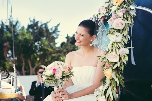 Νυφικο χτενισμα – σινιον