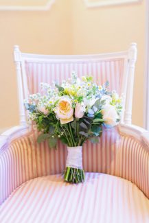 Νυφική ανθοδέσμη με david Austin Roses Νυφική ανθοδέσμη με david Austin Roses