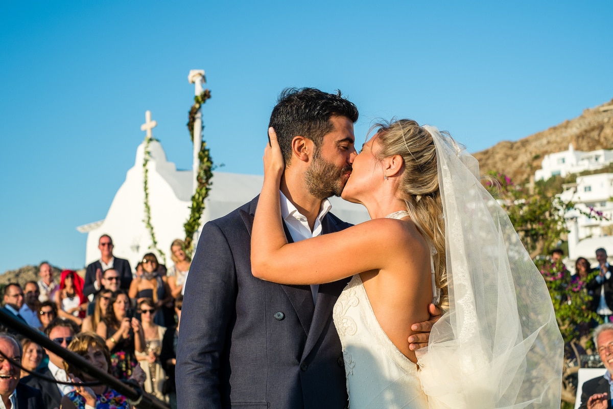 Ρομαντικο νυφικο πεπλο