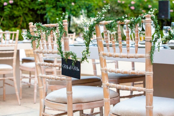 Στολισμος τραπεζιου ζευγαριου