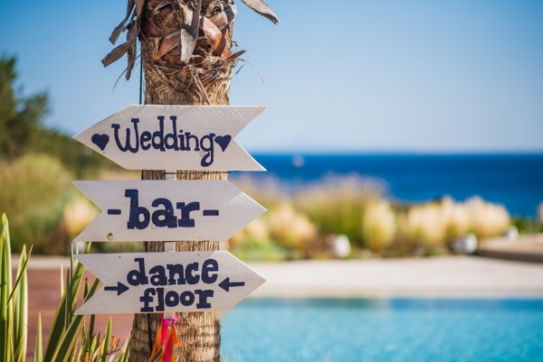 Λευκες πινακιδες γαμου