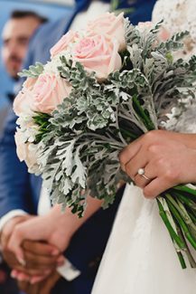 Ρομαντική νυφική ανθοδέσμη Ρομαντική νυφική ανθοδέσμη