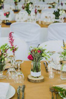 Ρουστικ στολισμος δεξιωσης γαμου Ρουστικ στολισμος δεξιωσης γαμου