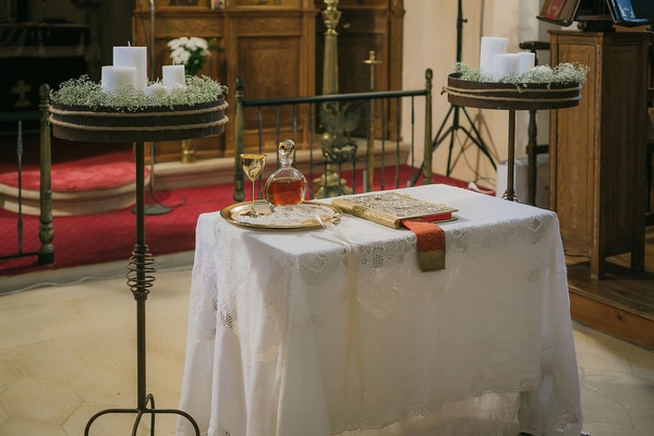 Στολισμος λαμπαδας με γυψοφυλλη