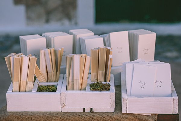 Βενταλιες για τους καλεσμενους