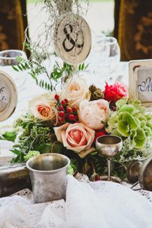 Vintage στολισμος τραπεζιου δεξιωσης