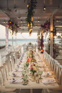 Διακοσμηση τραπεζιου με χρωματα