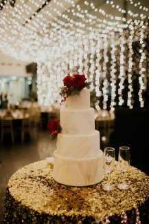 Χριστουγεννιατικη γαμηλια τουρτα